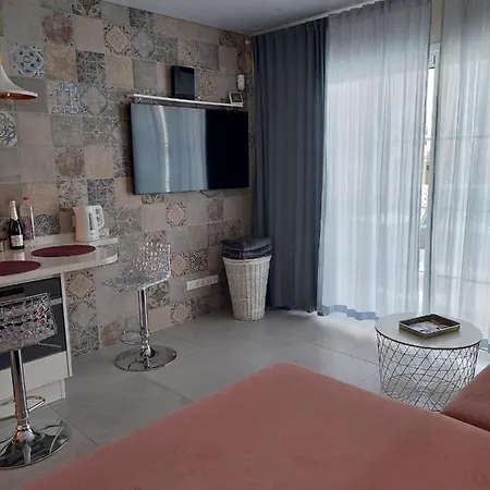 Orlando Luxury * أذيخي